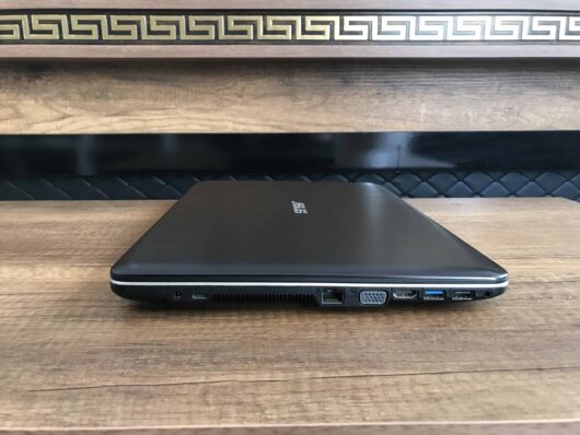 Asus X540UP-GO002T İKİNCİ EL  i5 7200U 8GB 1TB R5 M420 15.6" HD - Görsel 6