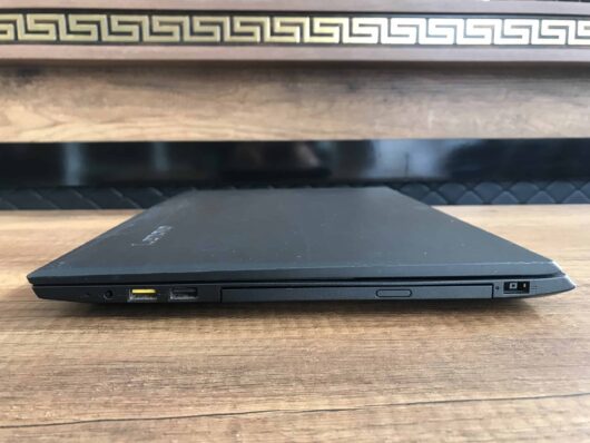 Lenovo IdeaPad V510 İKİNCİ EL i5-7200U 12 GB RAM 1 TB HDD 15.6" HD - Görsel 7