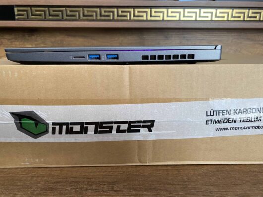Monster Tulpar T5 V21.5 İKİNCİ EL i7 10875H 32GB 512GB SSD RTX3070 15.6" QHD - Görsel 7