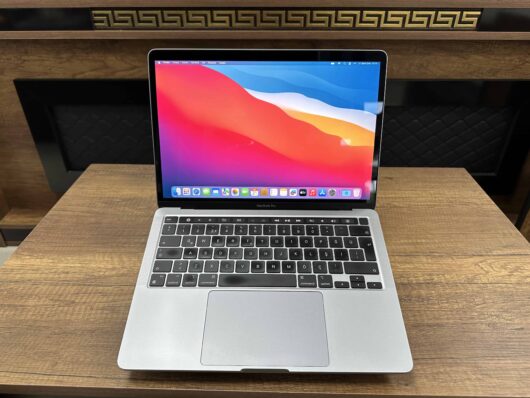 Apple MacBook Pro M1 8GB 256GB SSD macOS 13.3" QHD+ Uzay Grisi MYD82TU/A (İKİNCİ EL) - Görsel 2