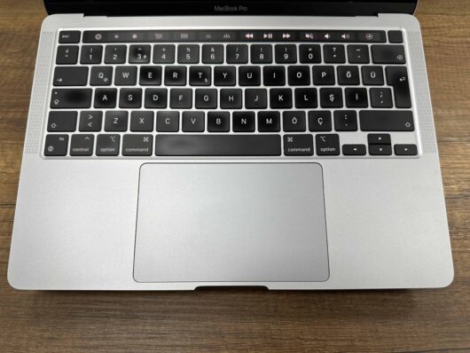 Apple MacBook Pro M1 8GB 256GB SSD macOS 13.3" QHD+ Uzay Grisi MYD82TU/A (İKİNCİ EL) - Görsel 3