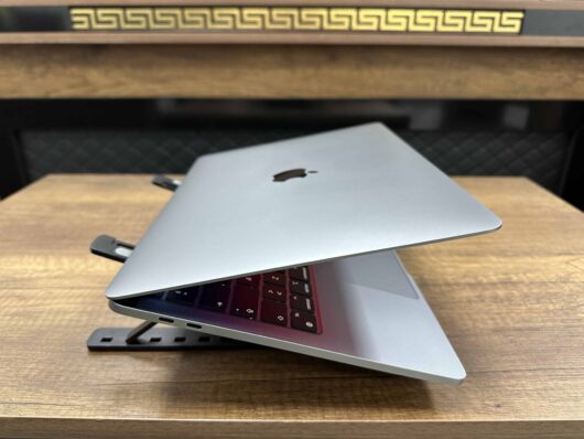 Apple MacBook Pro M1 8GB 256GB SSD macOS 13.3" QHD+ Uzay Grisi MYD82TU/A (İKİNCİ EL) - Görsel 6