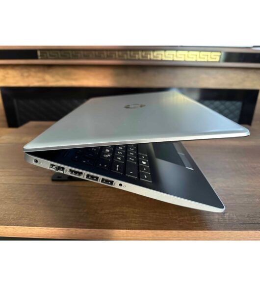 HP 15-DB1068NT 8XF92EA İKİNCİ EL AMD Ryzen 5 3500U 8GB 512GB SSD 15.6" FHD - Görsel 4