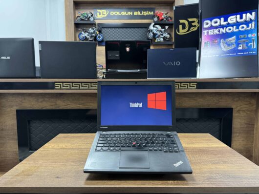 Lenovo ThinkPad X240 Intel Core i7 4600U 8GB 480GB SSD 12.5" HD (İKİNCİ EL)