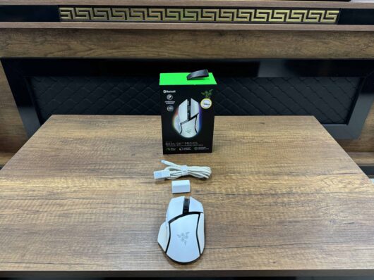 Razer Basilisk V3 Pro RGB Optik Kablosuz Oyuncu Mouse Beyaz RZ01-04620200 (İKİNCİ EL) - Görsel 2