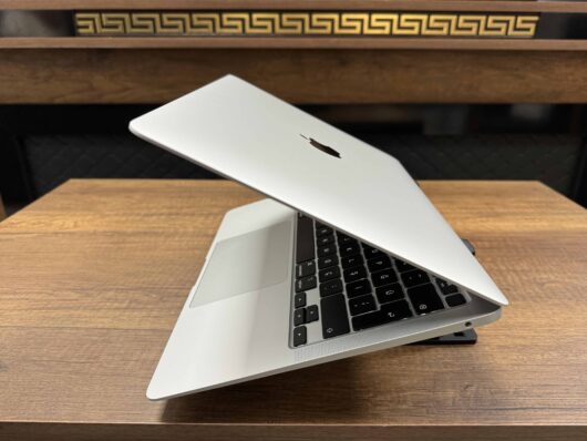 Apple MacBook Air M1 8GB 256GB SSD macOS 13.3" QHD+ Gümüş MGN93TU/A (İKİNCİ EL) - Görsel 7