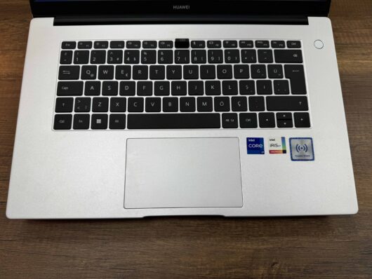 Huawei MateBook D15 BoDE-WFE9 Intel Core i7 1195G7 16GB 512GB SSD Iris Xe 15.6" FHD W11 (İKİNCİ EL) - Görsel 2