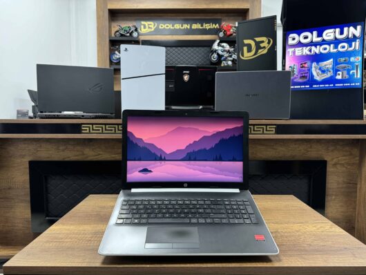 HP 15-DB001NT AMD A9 9425 16GB 240GB SSD Radeon 520 2GB 15.6" HD 4JU39EA (İKİNCİ EL)