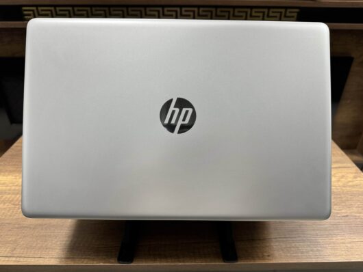 HP 15-DB001NT AMD A9 9425 16GB 240GB SSD Radeon 520 2GB 15.6" HD 4JU39EA (İKİNCİ EL) - Görsel 3
