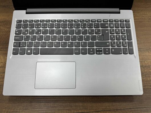 Lenovo Ideapad S145-15IKB Intel Core i5 8250U 8GB 256GB SSD MX110 15.6" FHD 81VD004YTX (İKİNCİ EL) - Görsel 2