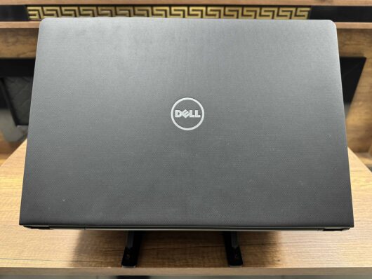 Dell Vostro 3578 Intel Core i5 8250U 4GB 240GB SSD R5 M420 2GB 15.6" FHD (İKİNCİ EL) - Görsel 3
