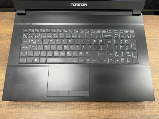 Monster Abra A7 V12.1 Intel Core i5 10300H 16GB 256GB SSD GTX1650 17.3" FHD 120Hz (İKİNCİ EL) - Görsel 2