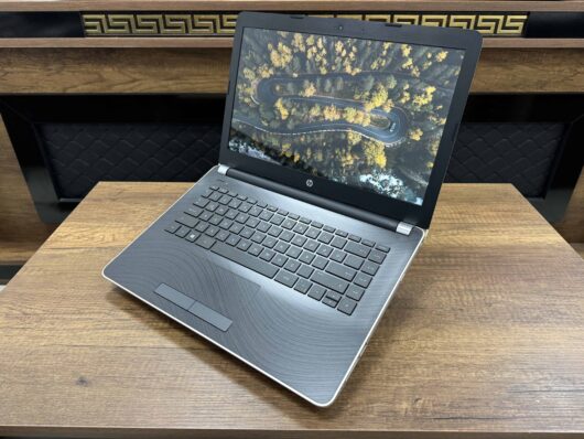 HP 14-BS019NT Intel Core i5 7200U 8GB 256GB SSD 14" FHD W10 2NN30EA (İKİNCİ EL) - Görsel 4