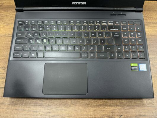 Monster Abra A5 V15.4 Intel Core i7 9750H 16GB 256GB SSD GTX1050 3GB 15.6" FHD (İKİNCİ EL) - Görsel 2