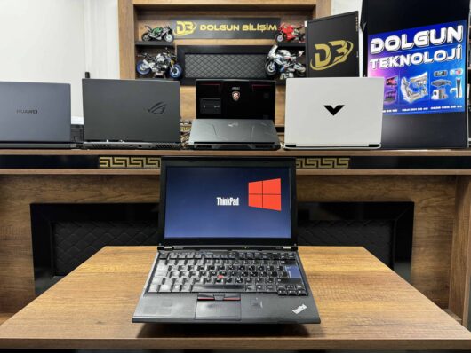 Lenovo ThinkPad X220 Intel Core i5 2520M 8GB RAM 120GB SSD 12.5" HD (İKİNCİ EL)
