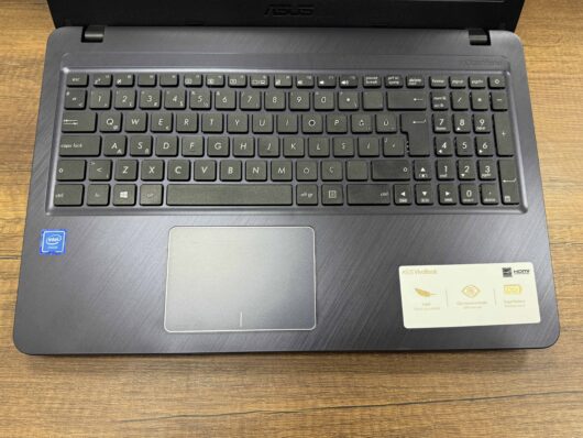 Asus X543MA-GQ495T Intel Celeron N4000 4GB RAM 240GB SSD 15.6" HD (İKİNCİ EL) - Görsel 2