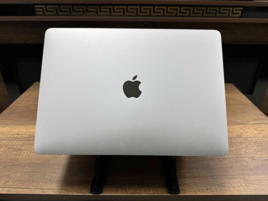Apple MacBook Pro M2 8GB 256GB SSD macOS 13.3" QHD Gümüş MNEP3TU/A (İKİNCİ EL) - Görsel 3