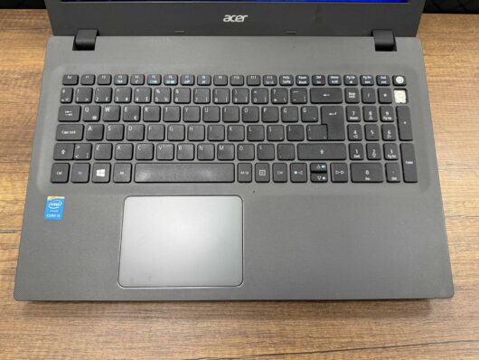 Acer Aspire E5-573G-56E5 Intel Core i5 5200U 8GB RAM 240GB SSD 920M 2GB 15.6" HD NX.MVMEY.005 (İKİNCİ EL) - Görsel 2