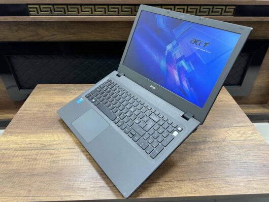 Acer Aspire E5-573G-56E5 Intel Core i5 5200U 8GB RAM 240GB SSD 920M 2GB 15.6" HD NX.MVMEY.005 (İKİNCİ EL) - Görsel 4