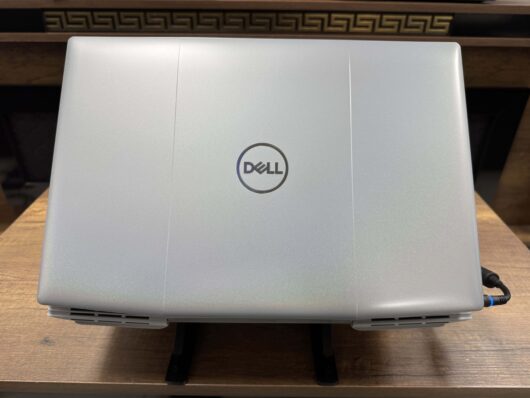 Dell G5 SE 15 5505 AMD Ryzen 5 4600H 8GB 512GB SSD RX5600M 15.6" FHD 6SR54W85C (İKİNCİ EL) - Görsel 3