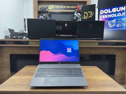 HP 255 G8 AMD Ryzen 5 5500U 8GB 256GB SSD 15.6" FHD W10 7N4W2AA (İKİNCİ EL)