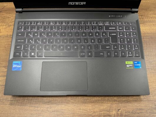Monster Abra A5 V20.2.2 Intel Core i5 13500H 32GB RAM 1TB SSD RTX4050 15.6" FHD 144Hz (İKİNCİ EL) - Görsel 2