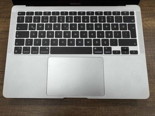 Apple MacBook Air M1 8GB 256GB SSD macOS 13.3" QHD+ Gümüş MGN93TU/A (İKİNCİ EL) - Görsel 2