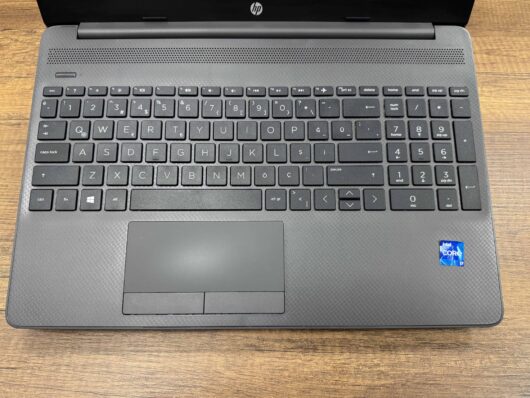 HP 250 G8 Intel Core i7 1165G7 16GB 256GB SSD Iris Xe 15.6" FHD 34N99ES - Image 2