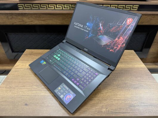 MSI Katana 17 B12VEK-407 Intel Core i5 12450H 16GB 1TB SSD RTX4050 17.3" FHD 144Hz (İKİNCİ EL) - Görsel 4