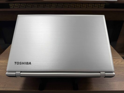 Toshiba C55 Intel Core i7 5500U 16GB RAM 256GB SSD 930M 15.6" HD (İKİNCİ EL) - Görsel 3