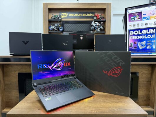 Asus ROG Strix G17 G713RS-KH005 AMD Ryzen 9 6900HX 32GB 1TB SSD RTX3080 17.3" FHD 165Hz (İKİNCİ EL)