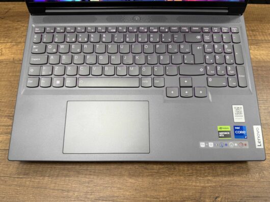 Lenovo Legion Slim 5 16IRH8 Intel Core i7 13620H 16GB RAM 1TB SSD RTX4060 W11 16" WQXGA 240Hz 82YA00ENTX (İKİNCİ EL) - Görsel 2