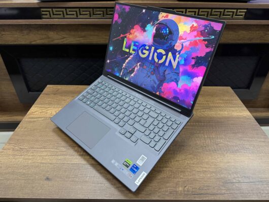 Lenovo Legion Slim 5 16IRH8 Intel Core i7 13620H 16GB RAM 1TB SSD RTX4060 W11 16" WQXGA 240Hz 82YA00ENTX (İKİNCİ EL) - Görsel 4