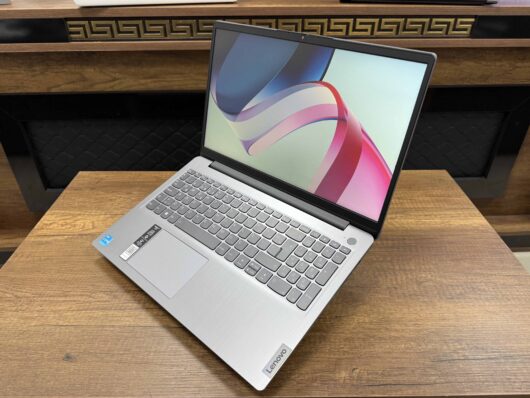 Lenovo Ideapad 3 15ITL6 Intel Core i3 1115G4 8GB RAM 256GB SSD W10 15.6" FHD 82H80147TX (İKİNCİ EL) - Görsel 4