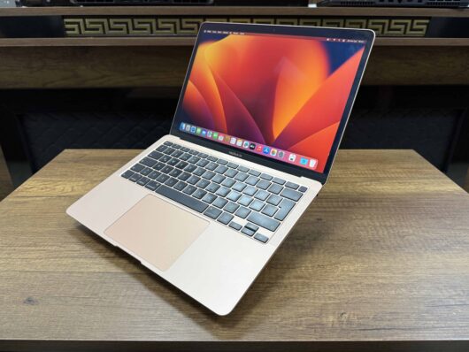 Apple MacBook Air 2020 i5 8GB RAM 256GB SSD 13" QHD+ (İKİNCİ EL) - Görsel 4