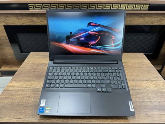 Lenovo Idepad Gaming 3 15IHU6 Intel Core i5 11320H 16GB 256GB SSD RTX3050Ti 15.6" FHD 82K101FQTX (İKİNCİ EL) - Görsel 2