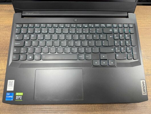 Lenovo Idepad Gaming 3 15IHU6 Intel Core i5 11320H 16GB 256GB SSD RTX3050Ti 15.6" FHD 82K101FQTX (İKİNCİ EL) - Görsel 3