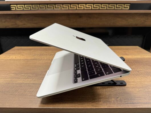 Apple MacBook Air M2 Çip 8GB 256GB SSD macOS 13.6" Gümüş MLXY3TU/A (İKİNCİ EL) - Görsel 7