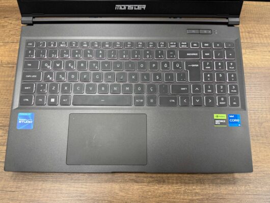 Monster Abra A5 V20.4.2 Intel Core i5 12450H 32GB RAM 1TB SSD RTX4050 15.6" FHD 144Hz (İKİNCİ EL) - Görsel 2