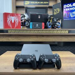 PlayStation 4 Slim kırık 1 TB Çift Kol  Playstation4 - ps4 - PS4 - Ps4 (İKİNCİ EL)