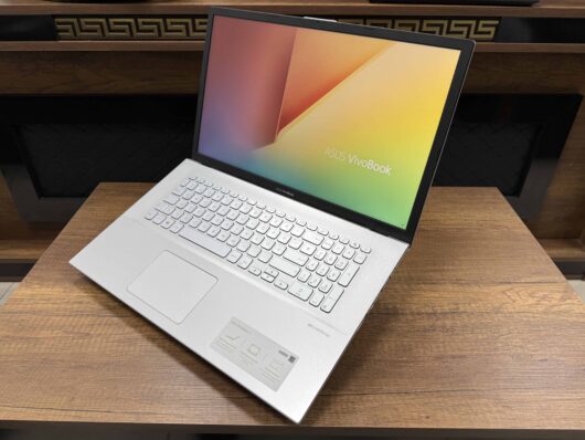 Asus VivoBook 17 X712DA AMD Ryzen 5 3500U 20GB 512GB 17.3" FHD - Görsel 4