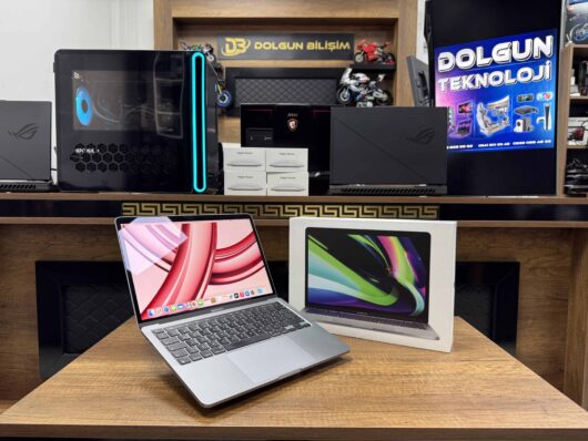 Apple MacBook Pro M2 8GB 256GB SSD macOS 13.3" QHD+ MNEH3TU/A (İKİNCİ EL)