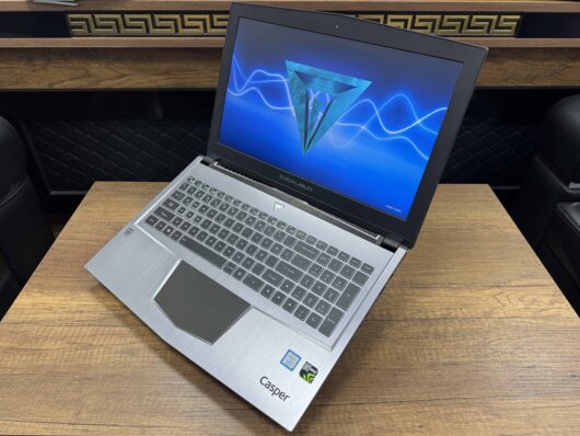 Casper Excalibur G750.7700-B510A Intel Core i7 7700HQ 32GB RAM 256GB + 1TB SSD W10  GTX 1070 15.6” UHD (4K) (İKİNCİ EL) - Görsel 4