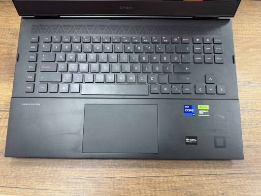Hp Omen 17-CK2000NT Intel Core i9 13900HX 32GB RAM 2TB SSD W11 RTX4090 17,3” QHD 240 Hz 7P6D3EA (İKİNCİ EL) - Görsel 2