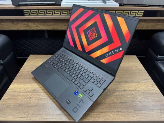 Hp Omen 17-CK2000NT Intel Core i9 13900HX 32GB RAM 2TB SSD W11 RTX4090 17,3” QHD 240 Hz 7P6D3EA (İKİNCİ EL) - Görsel 4