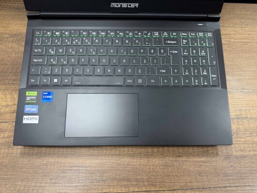 Monster Tulpar T5 V23.4.2 Intel Core i7 12700H  32GB RAM 1TB SSD W11 RTX4060 15.6” FHD 144 Hz 8Gb95W (İKİNCİ EL) - Görsel 2
