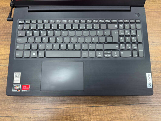 Lenovo V15 G4 AMN AMD Ryzen 5 7520U 8GB RAM 512GB SSD 15.6" FHD 82YU00QKTX (İKİNCİ EL) - Görsel 2