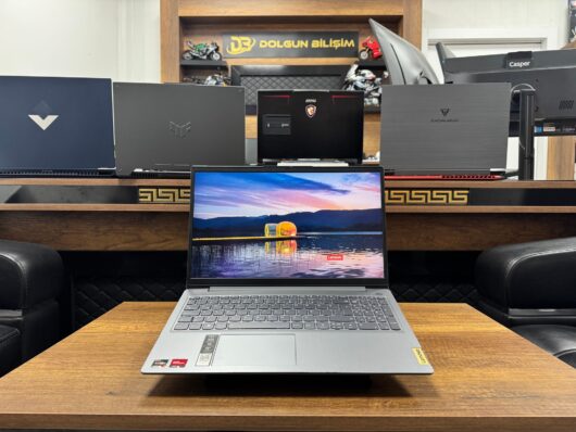 Lenovo IdeaPad 3 15ALC6 AMD Ryzen 7 5700U 8GB RAM 512GB SSD W10 15.6” FHD 82KU01YHTX (İKİNCİ EL)
