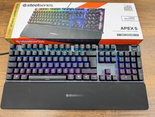 SteelSeries Apex 5 Hibrit RGB Blue Switch Kablolu Mekanik Oyuncu Klavyesi SSK64538 (İKİNCİ EL) - Görsel 2