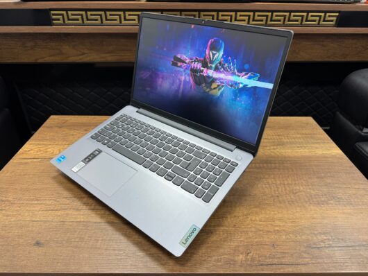 Lenovo IdeaPad 3 15AIU7 Intel Core i3 1215U 8GB RAM 256GB SSD W11 15.6” FHD 82RK00X8TX (İKİNCİ EL) - Görsel 4